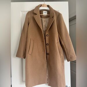 Abercrombie & Fitch Tan Trench Coat with Notched Lapel and Wool Blend Fabric